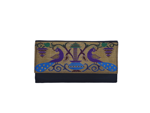 Various Colors Are Available Paithani Purse Nath Sling at Best Price in  Pune | Dhana's Paithani Purse House